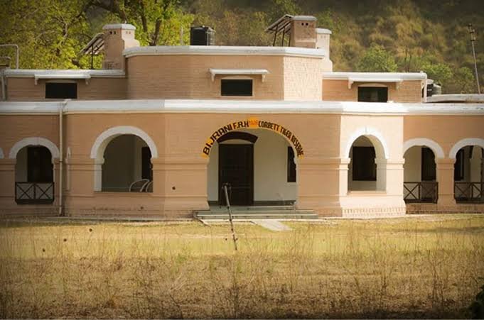 Resort cottage in Dhikuli for a Jim Corbett Nainital tour